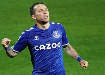 البرازيلي برنارد يحسم موقفه مع الهلال