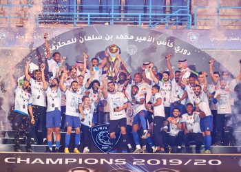 الهلال وسندان ضغط حملة الدفاع عن اللقب أو إسعاد عشاقه