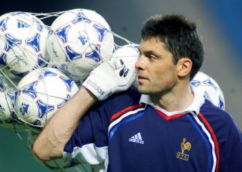 وفاة حارس مرمى فرنسا السابق