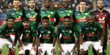 المغربي أزارو على دكة الاحتياطي..تعرف على التشكيل الرسمي للاتفاق