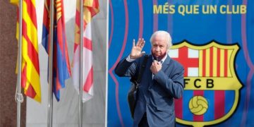 كارلاس توسكيتس رئيسا مؤقتا لنادي برشلونة