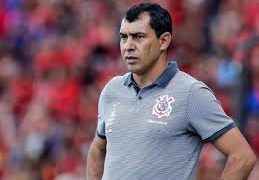 كاريلي يبحث عن بديل لتعويض غياب بريجوفيتش