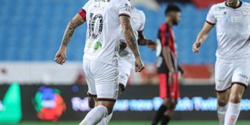 الشباب يقع فى فخ التعادل الإيجابي مع الرائد