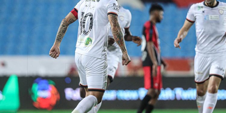 الشباب يقع فى فخ التعادل الإيجابي مع الرائد