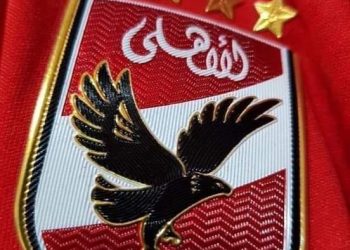 كورونا ترهب الأهلي والتعقيم مرتين في اليوم