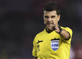 أندريس كونها حكما لديربي الرياض