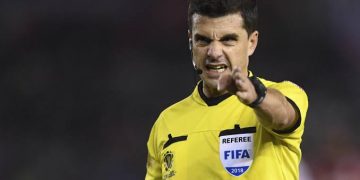 أندريس كونها حكما لديربي الرياض