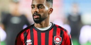 الدوسري يكشف أسباب رحيله عن الهلال