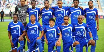 مراد باتنا يقود هجوم الفتح أمام الشباب