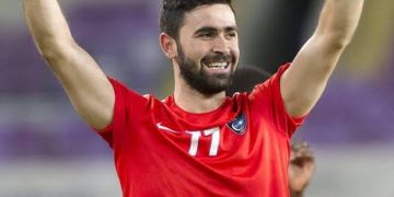 مدرب منتخب سوريا يواصل هجومه على لاعب الهلال