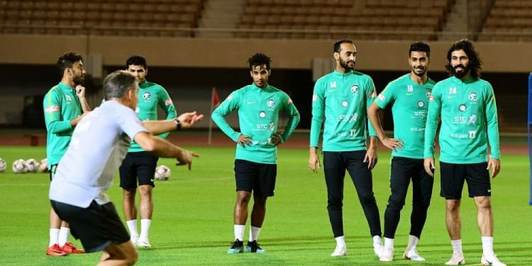 ظهور أول إصابة بفيروس كورونا في معسكر الأخضر السعودي