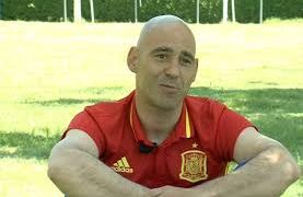 غدا ..كاماريرو يباشر عمله مع النصر