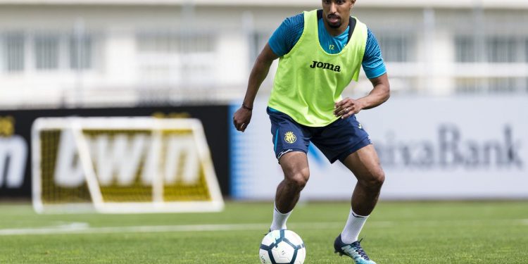 الدوسري يتفوق علي السومة في “سناب شات”