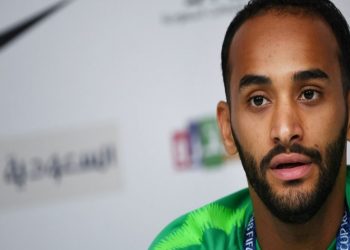 رغم جاهزيته..لوشيسكو يستبعد عطيف من مواجهة الاتفاق