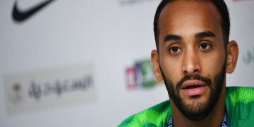 رغم جاهزيته..لوشيسكو يستبعد عطيف من مواجهة الاتفاق