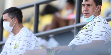 قبل مواجهة العين وديا..كاريلي يجهز الجبرين والمنصور