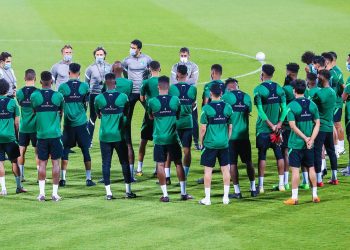 الأخضر يبدأ تدريباته..ويؤكد سلامة صقورنا