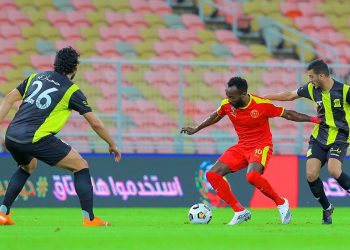 الاتحاد يتغلب على القادسية بثنائية نظيفة