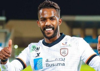 الهلال يمنح نواف العابد ميدالية خاصة