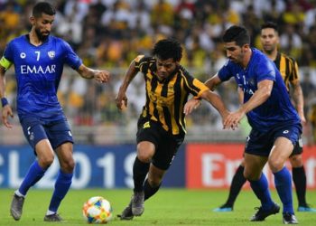 ثلاث مواجهات قوية غدا بالجولة العاشرة من دوري المحترفين