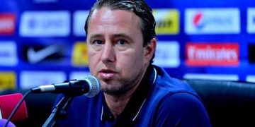 مدرب الهلال السابق على رادار الشباب