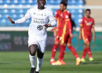 بالرأسيات ضمك يقلبها على الأهلي