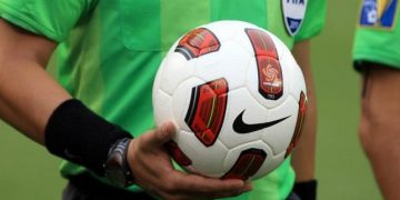 تعرف على حكام مباريات اليوم