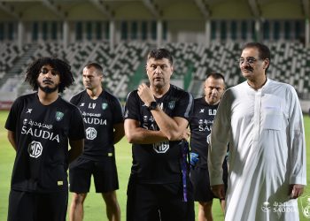 مندش يطلب الرحيل عن الأهلي والسبب “فلادان”