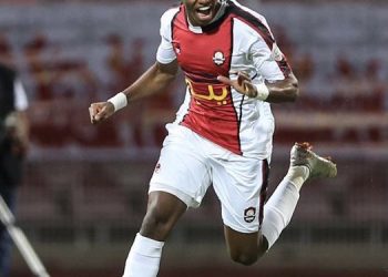 عبد الفتاح أدم يخضع لعملية جراحية في الرباط الصليبي