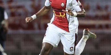 عبد الفتاح أدم يخضع لعملية جراحية في الرباط الصليبي