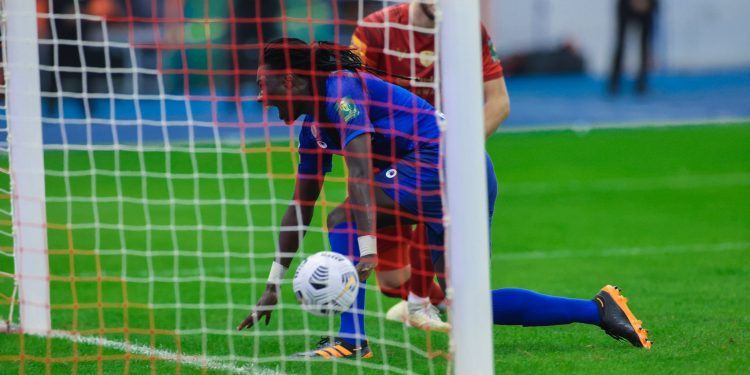 الهلال يفتقد خدمات حارسي مرمي الفريق أمام الفتح