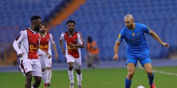 عضو مجلس إدارة الرائد يهاجم أداء التحكيم في الدوري والكأس