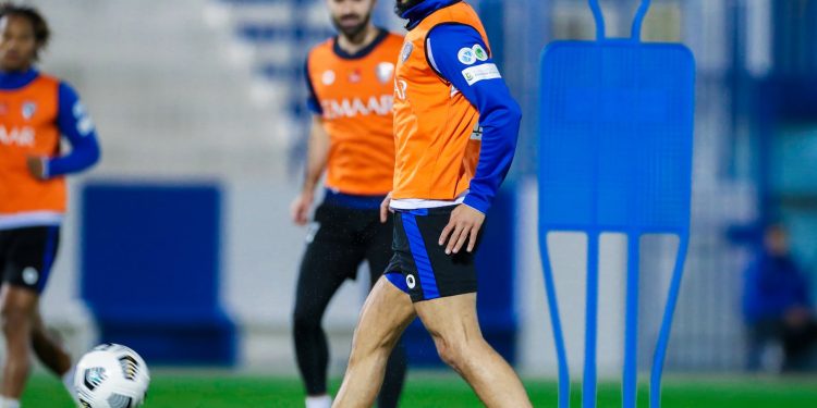 الهلال يتجه إلى الدمام..والمران الجماعي يشهد غياب الشهراني