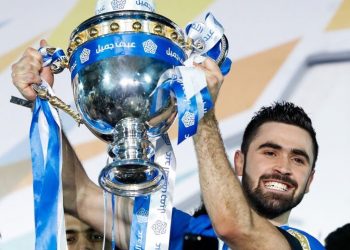 بعد حصد لقب هداف دوري المحترفين..عمر خربيين يوجه رسالة لمواطنه عمر السومة