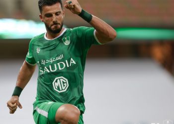 مفاجأة كبيرة بشأن تجديد عقد السومة مع الأهلي