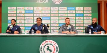 قبل مواجهة الشباب..تصريحات نارية لمساعد مدرب الاتفاق