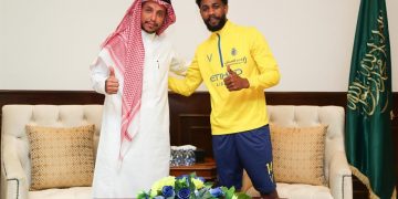 بعد تجديد عقده مع النصر..أول تعليق من سامي النجعي