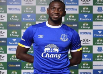 لاعب إيفرتون الإنجليزي على رادار التعاون