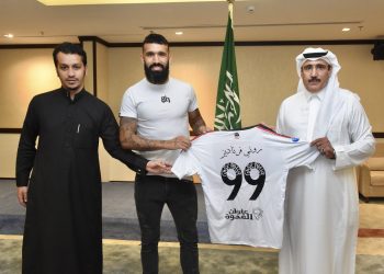 الرائد يعلن ضم التشيلي روني فيرنانديز إلى صفوفه