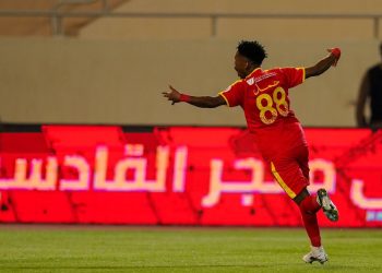 القادسية يصدم الهلال بهذا القرار