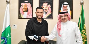 شاهد..أول تعليق من عمر السومة بعد تجديد عقده مع الأهلي