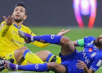 الهلال يتخذ قرار حاسم بشأن إصابة سلمان الفرج