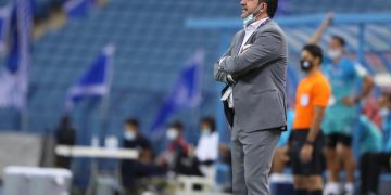 فيتوريا يحسم موقفه من تدريب الهلال