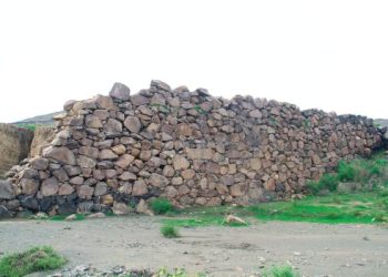 «سدود الطائف».. لوحات معمارية في قلب الأودية والجبال