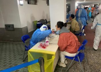 إجمالي إصابات كورونا حول العالم تقترب من نصف مليار إصابة