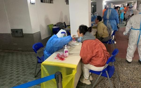 إجمالي إصابات كورونا حول العالم تقترب من نصف مليار إصابة