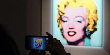 لوحة لمارلين مونرو يُتوقع أن تباع بمبلغ 200 مليون دولار في مزاد