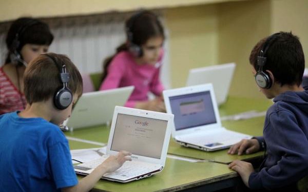 7 ممارسات رقمية لحماية الأطفال من مخاطر الإنترنت