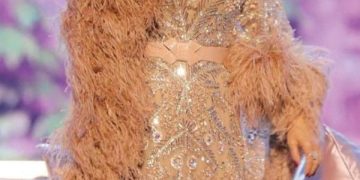 «نوال» تحيي «ليلة الحنين» غدا بموسم الرياض