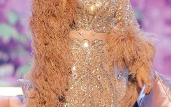 «نوال» تحيي «ليلة الحنين» غدا بموسم الرياض